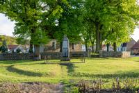 BAR-Chorin-Mittelreihe9-Gefallenendenkmal-BRi-2023.jpg
