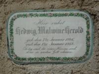 EE-Herzbg-Friedhf-GrabmalHeroldHedwig-2012.jpg