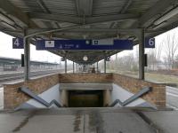 LDS-Schoenefeld-Bhf-Bahnsteig-BRI-2022.jpg