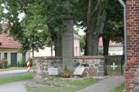 LDS-Selchow-Kriegerdenkmal-DH-2015.jpg