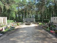 Luckenwalde-Waldfriedhof-Urnen-TD-2011.jpg