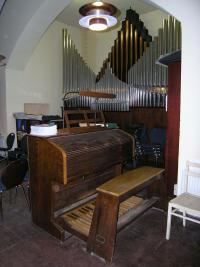 OHV-Bergflde-KircheOrgel-USch-2011.jpg