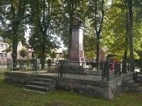 PR-Gloewen-Kirchplatz-Gefallenendenkmal-MM-2021.jpg