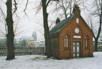 TF-Jueterbog-Schuetzenstr-Leichenhalle-MC-1998.jpg