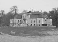 UM-Gruenow-Herrenhaus1-HBach-2011.jpg