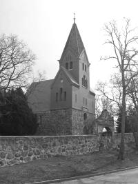 UM-Muerow-Kirche1-HBach-2011.jpg